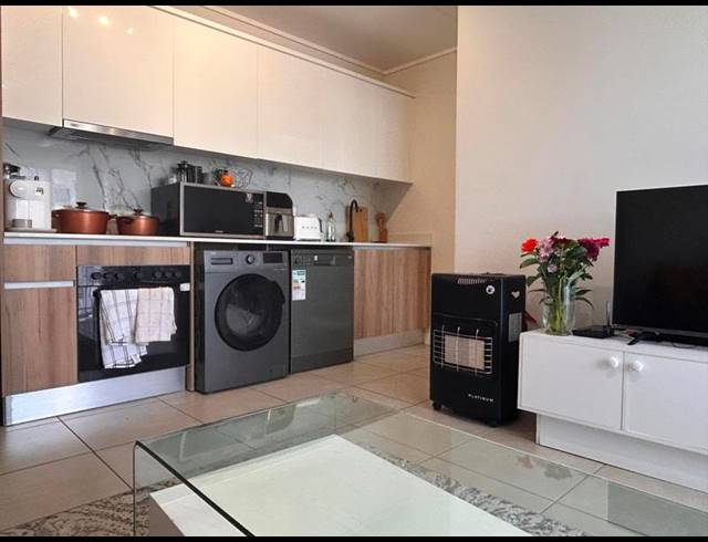 1 BEDROOM APARTMENT FOR SALE IN SANDOWN